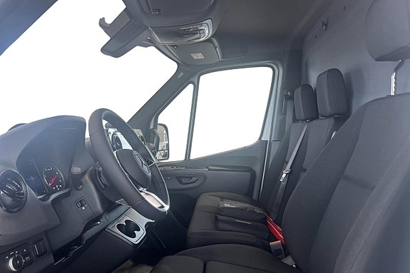 Mercedes-Benz Sprinter 319 12 of 21