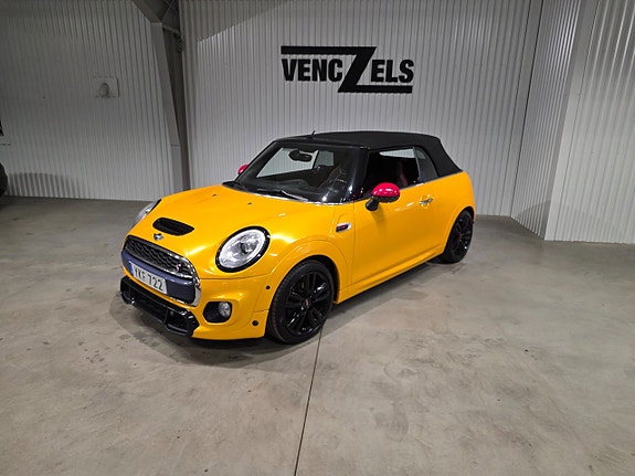 MINI Cooper S 3 of 9