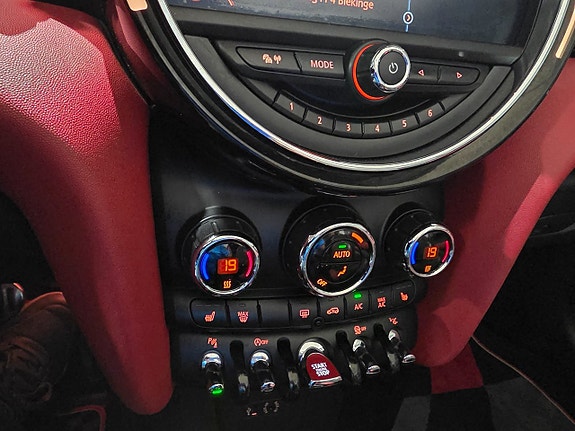 MINI Cooper S 7 of 9