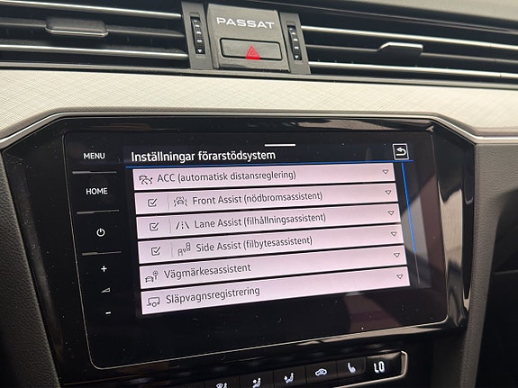 Volkswagen Passat 23 of 30