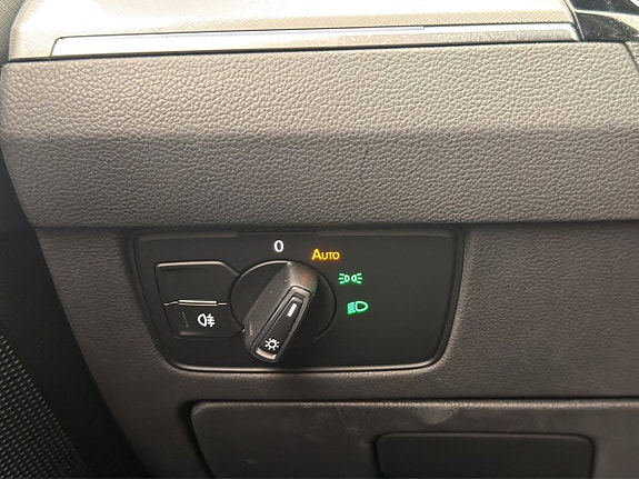 Volkswagen Passat 30 of 30