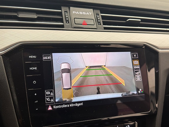 Volkswagen Passat 26 of 30