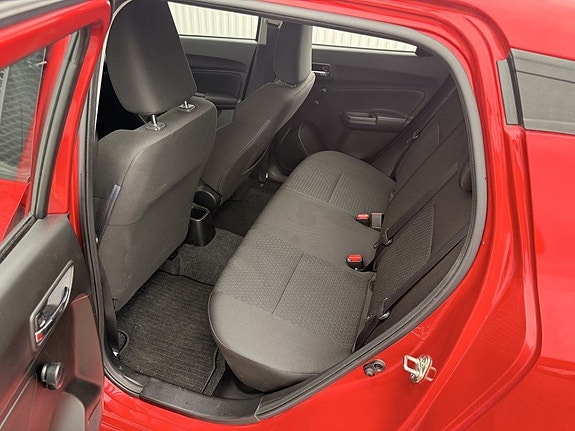 Suzuki Swift 12 of 13