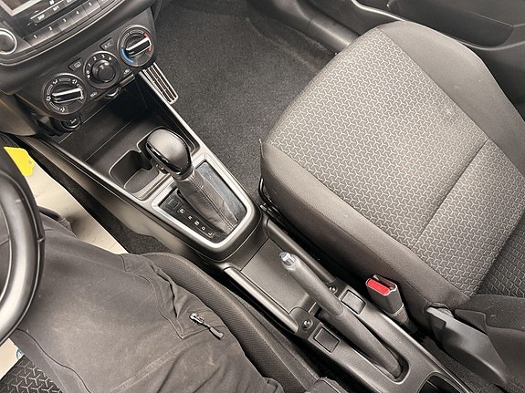 Suzuki Swift 10 of 13