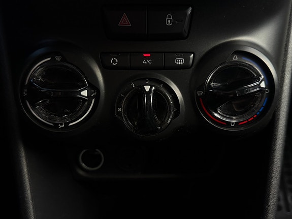 Peugeot 208 20 of 22