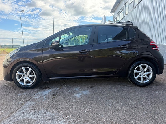 Peugeot 208 6 of 22