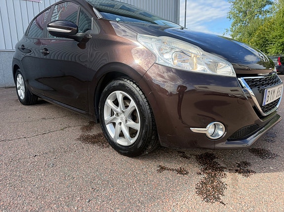 Peugeot 208 4 of 22