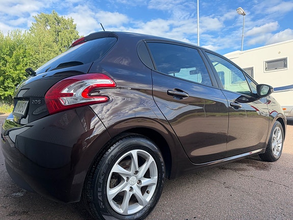 Peugeot 208 10 of 22