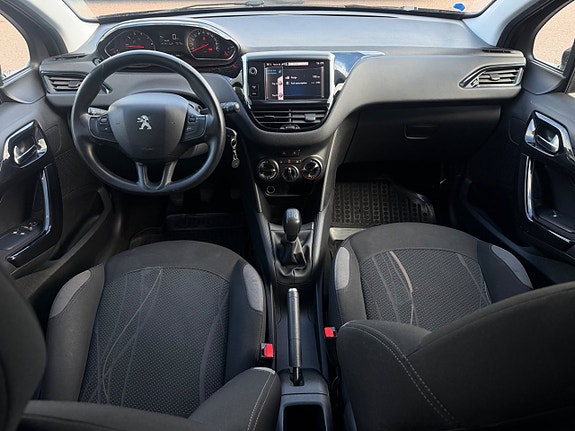 Peugeot 208 13 of 22