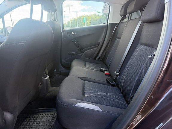 Peugeot 208 12 of 22