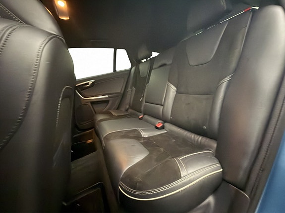 Volvo V60 18 of 30