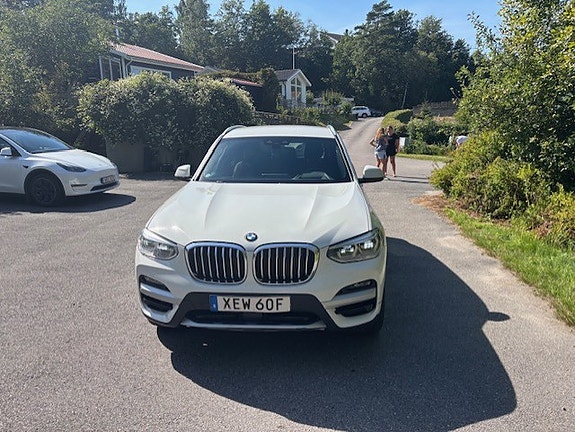 BMW X3 2 of 7