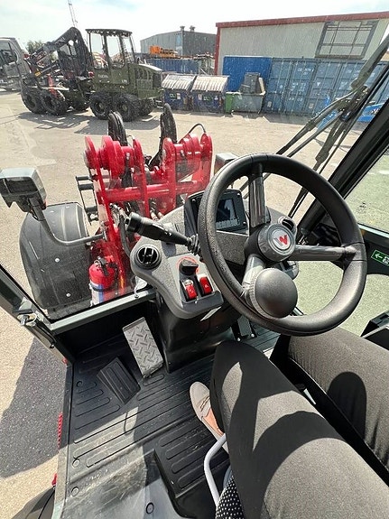 Weidemann 4080 11 of 14