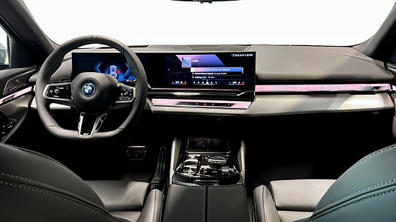BMW 530e 4 of 9