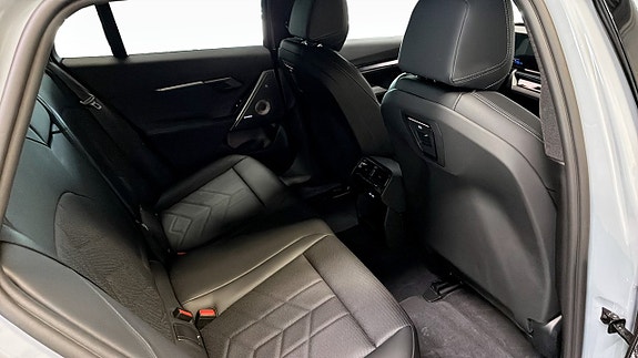 BMW 530e 5 of 9