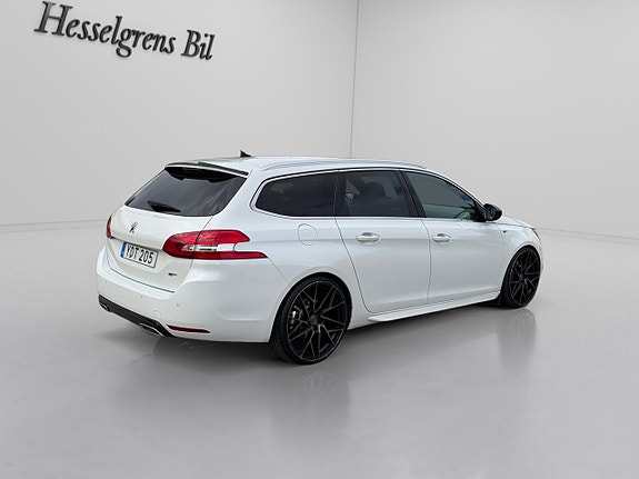 Peugeot 308 SW 6 of 15
