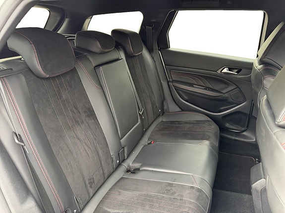 Peugeot 308 SW 15 of 15