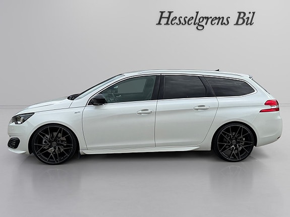 Peugeot 308 SW 9 of 15