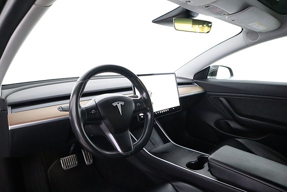 Tesla Model 3 11 of 20