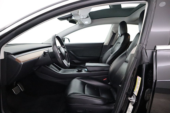 Tesla Model 3 12 of 20