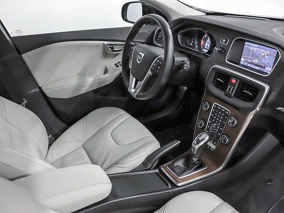 Volvo V40 7 of 7