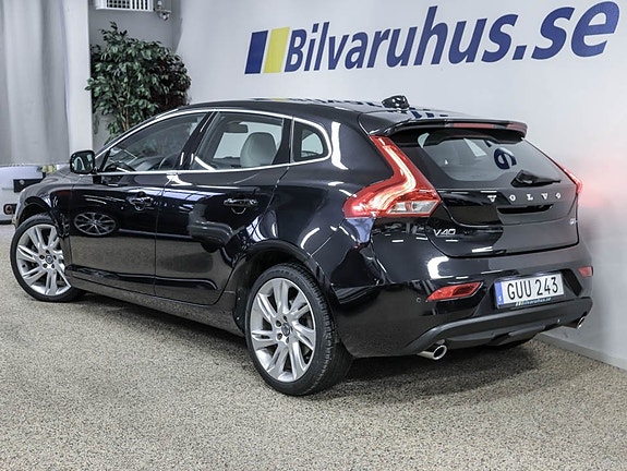 Volvo V40 3 of 7