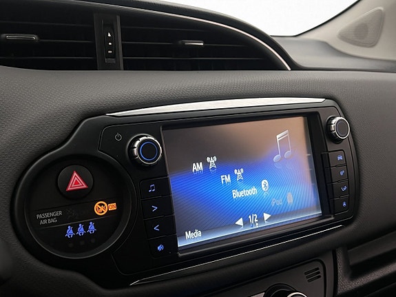 Toyota Yaris 19 of 29
