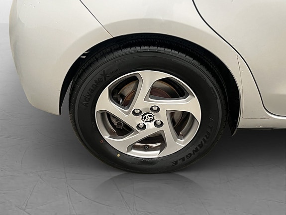 Toyota Yaris 28 of 29
