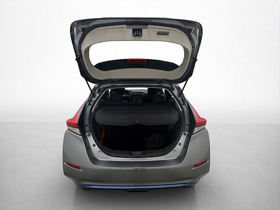 Nissan Leaf 29 of 30