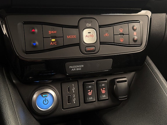Nissan Leaf 24 of 30