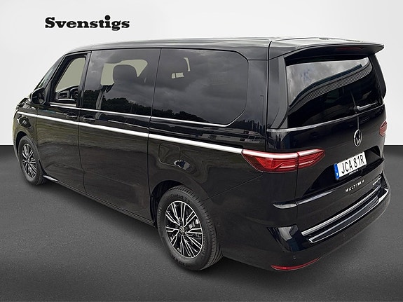 Volkswagen Multivan 5 of 12
