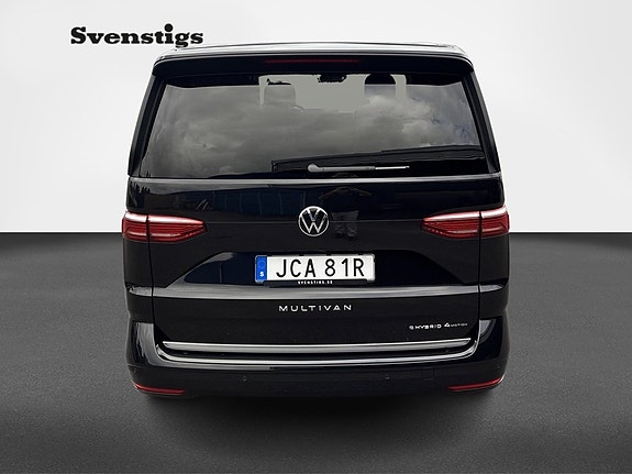 Volkswagen Multivan 7 of 12