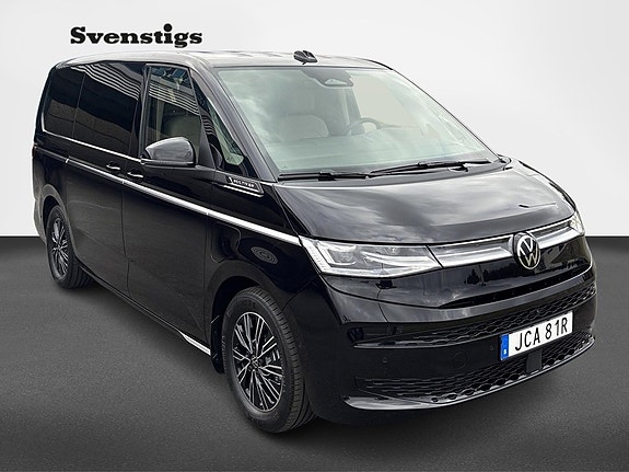 Volkswagen Multivan 2 of 12
