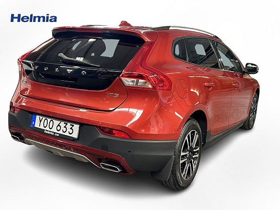 Volvo V40 Cross Country 4 of 10