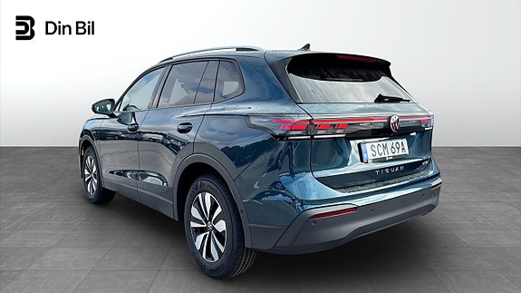 Volkswagen Tiguan 3 of 14