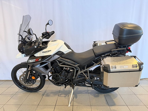 Triumph Tiger 800 XCX 5 of 9