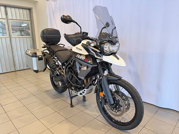 Triumph Tiger 800 XCX 2 of 9