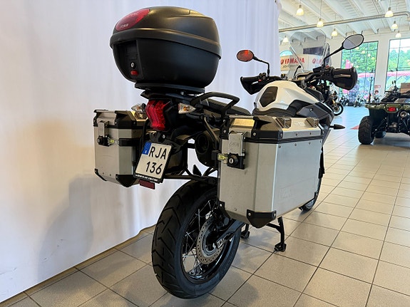 Triumph Tiger 800 XCX 4 of 9