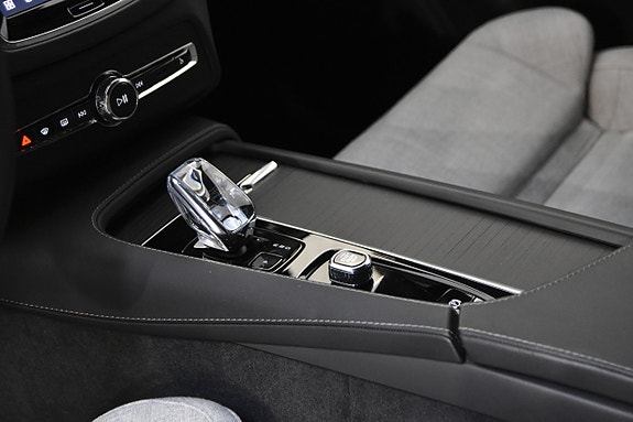 Volvo XC90 17 of 27