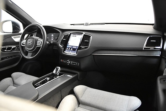 Volvo XC90 21 of 27