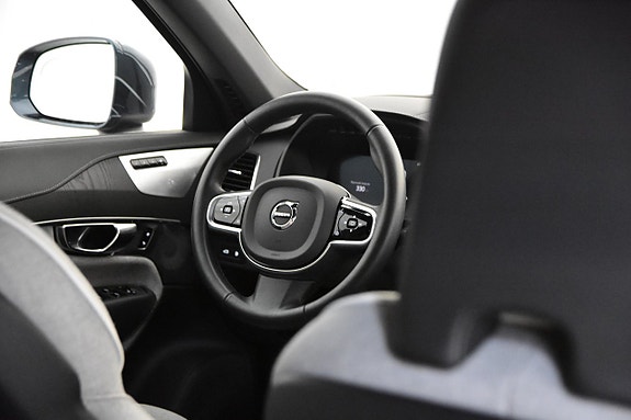 Volvo XC90 20 of 27
