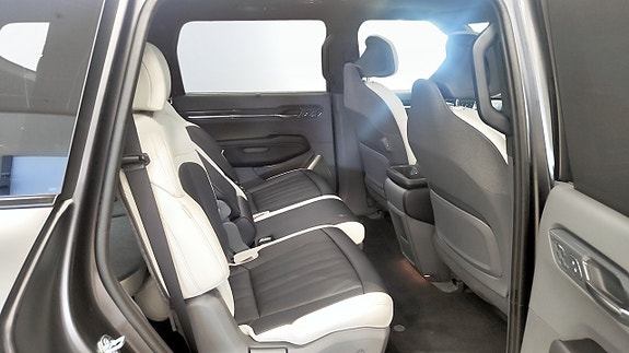 Kia EV9 5 of 13