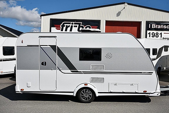 Knaus 420 QD Sport, Dubbelbädd 3 of 23
