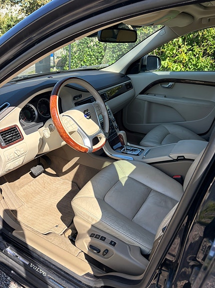 Volvo V70 5 of 11