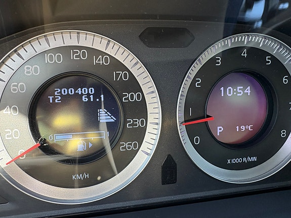 Volvo V70 8 of 11