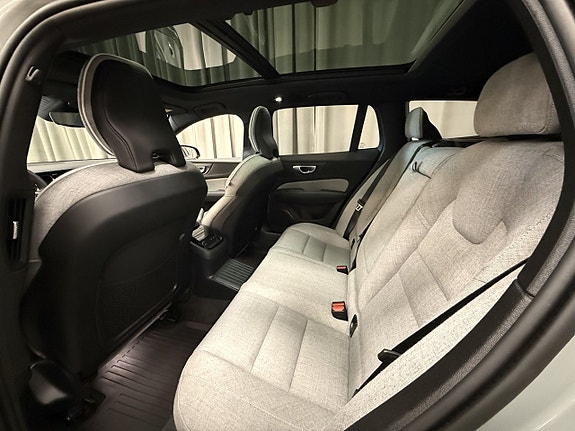 Volvo V60 9 of 17