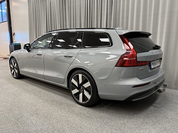 Volvo V60 3 of 17