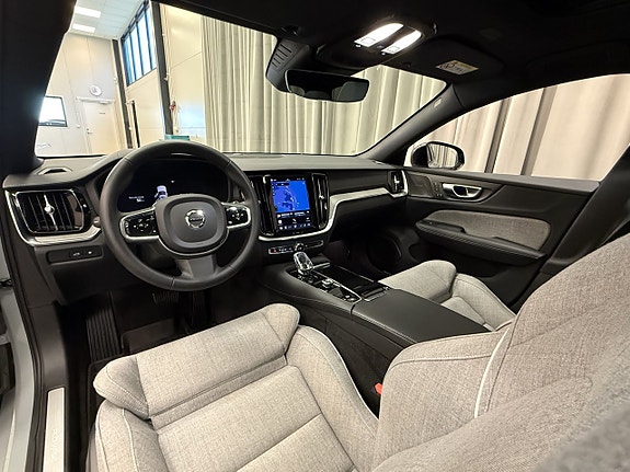 Volvo V60 10 of 17