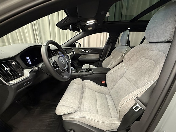 Volvo V60 8 of 17