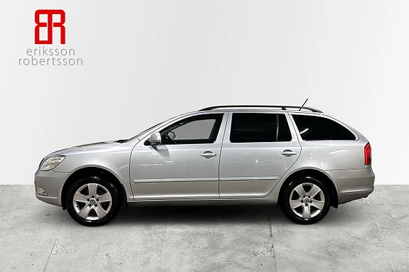 Skoda Octavia 2 of 6